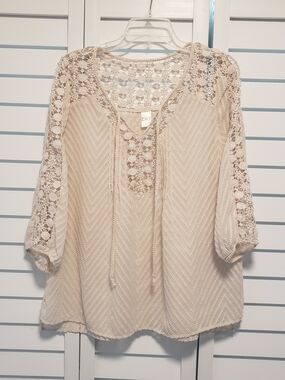 Bila Cream Lace Yoke Peasant Blouse